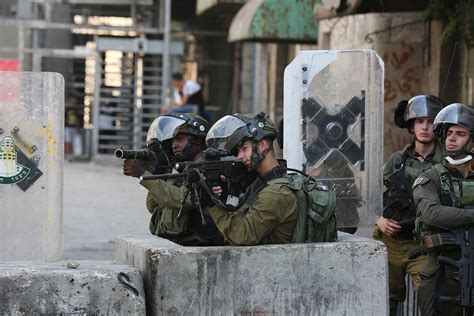 Palestinians: 4 killed in Israeli army raid in West Bank